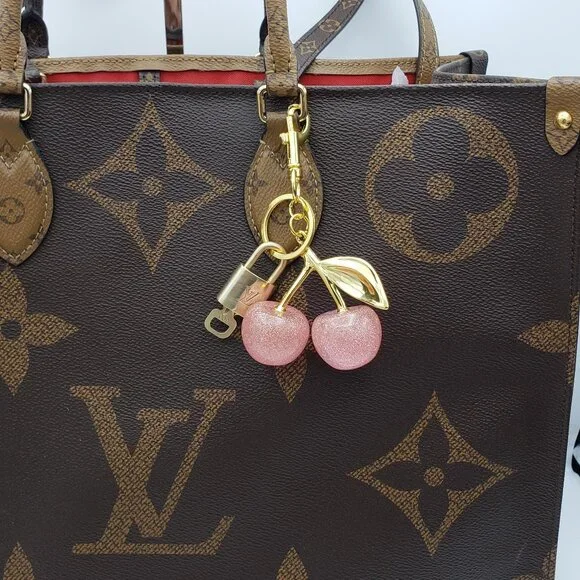 Authentic Louis Vuitton Lock & Key with Unbranded Apple Charm, Keychain - Picture 10 of 10